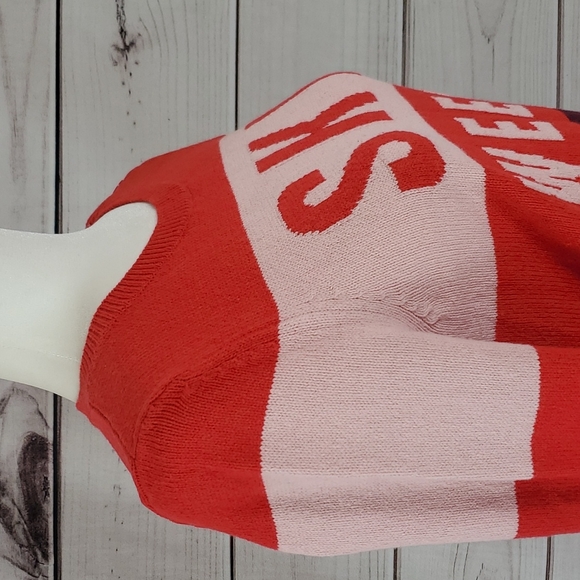 1901• M sweater Ski Weekend crewneck long sleeve shoulder button detail … - Picture 8 of 10